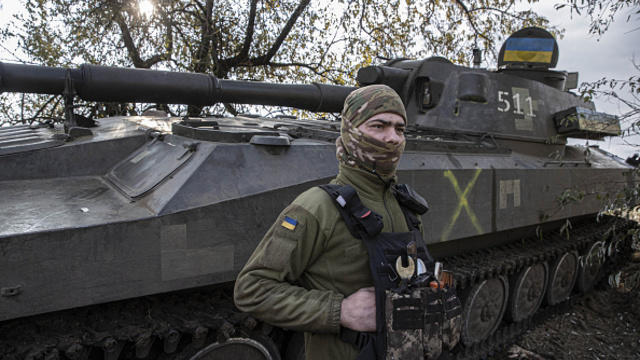 cbsn-fusion-russian-forces-to-withdraw-from-kherson-ukraine-thumbnail-1453577-640x360.jpg 