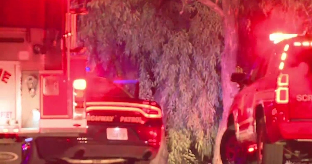 Fatal crash in South Sacramento leaves 1 woman dead
