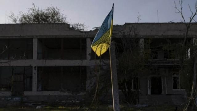 cbsn-fusion-ukraine-reclaims-the-city-of-kherson-from-russia-thumbnail-1458854-640x360.jpg 