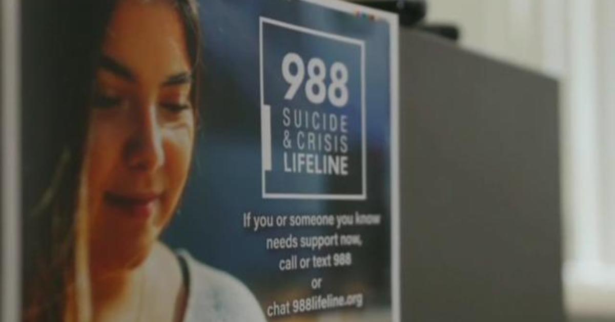 Mental health advocates raise awareness for 988 lifeline