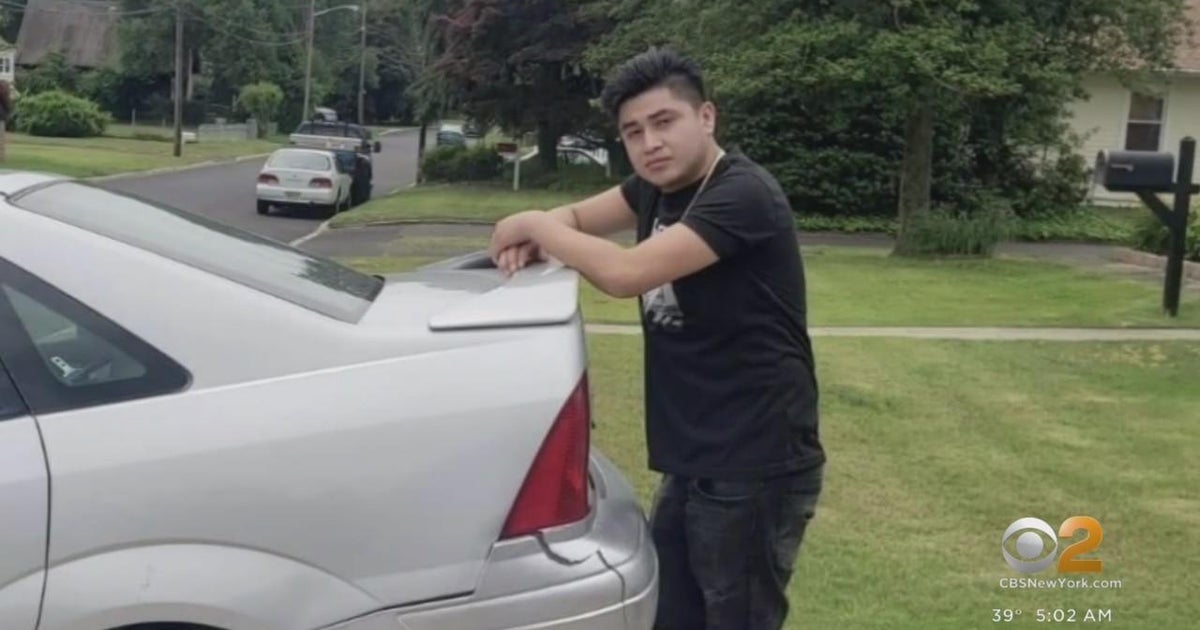 Suspects wanted after man killed in fight outside gas station in Queens ...