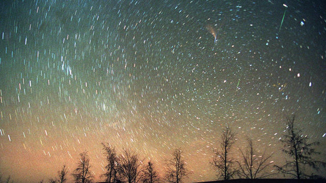 Photo dated 18 November 1999 shows a Leonid meteor 