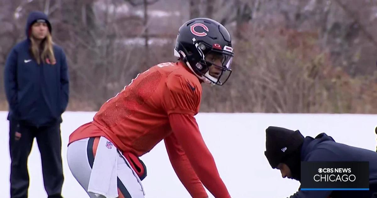 Meet the 2022 Chicago Bears: Justin Fields and the Quarterbacks