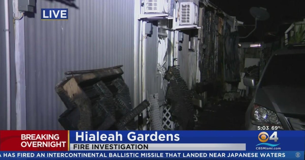 Five hurt in fire at mobile home park in Hialeah Gardens - CBS Miami