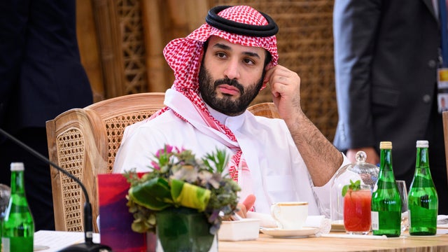 Saudi Arabia jails cartoonist Mohammed al-Hazza for 23 years for insulting leadership, rights group says