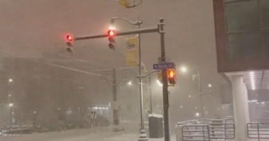 "Thunder snow" hits Buffalo area at start of monster storm