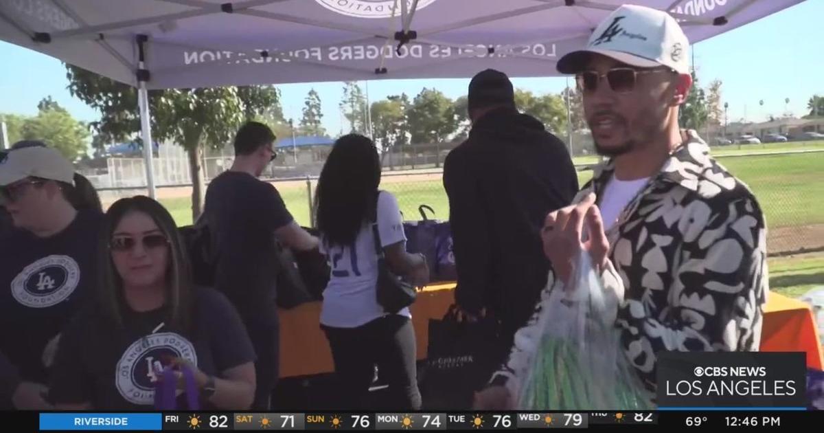 Mookie Betts Dances His Face Off While Giving Away Turkeys In South L.A.