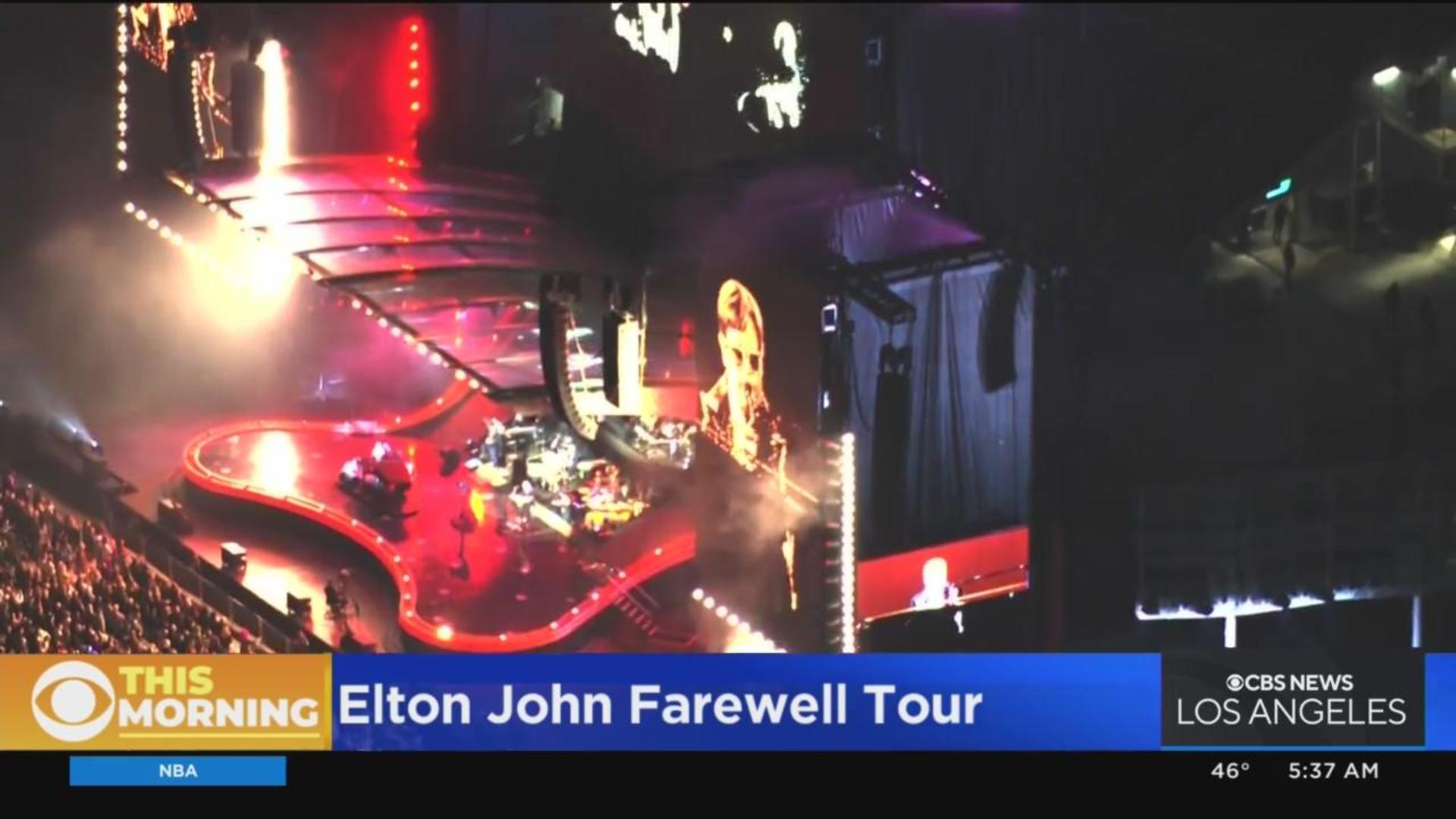 Elton John Stops Traffic on Fifth Avenue