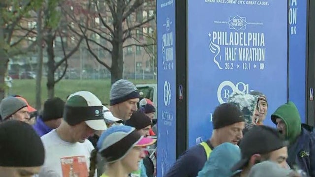 athletes-brave-cold-to-take-part-in-philadelphia-marathon.jpg 