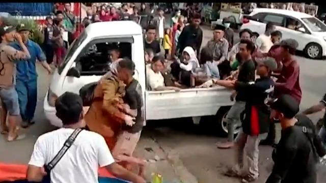 cbsn-fusion-major-earthquake-kills-more-than-160-in-indonesia-thumbnail-1486430-640x360.jpg 