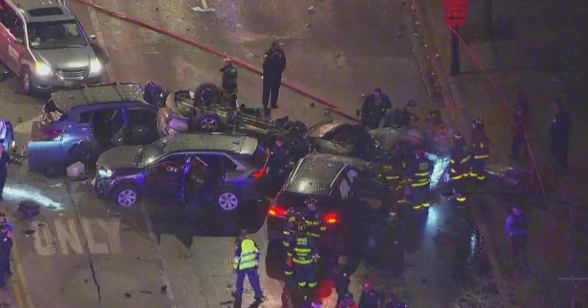 Multi-car Crash On Chicago's South Side - CBS Chicago