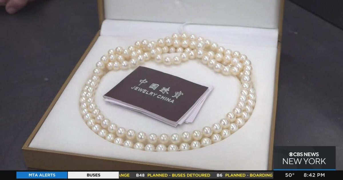 Gifts to various New York City mayors up for auction CBS New York