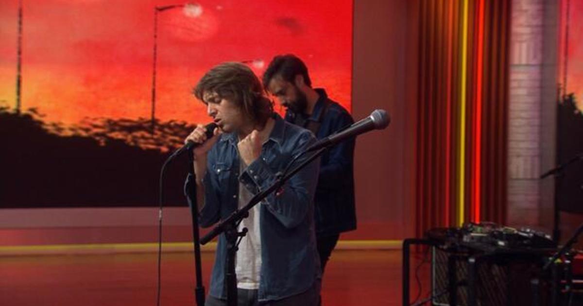 Saturday Sessions: Paolo Nutini performs "Shine a Light"