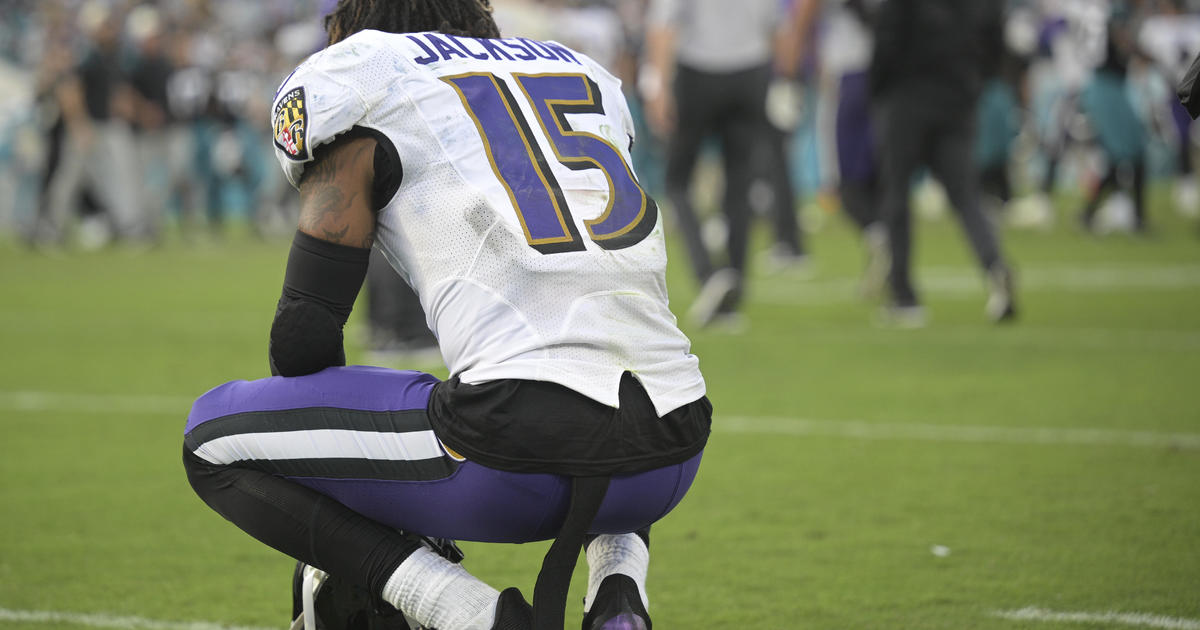 Jags edge Ravens 28-27 on 2-pointer, Tucker's 67-yard miss - The