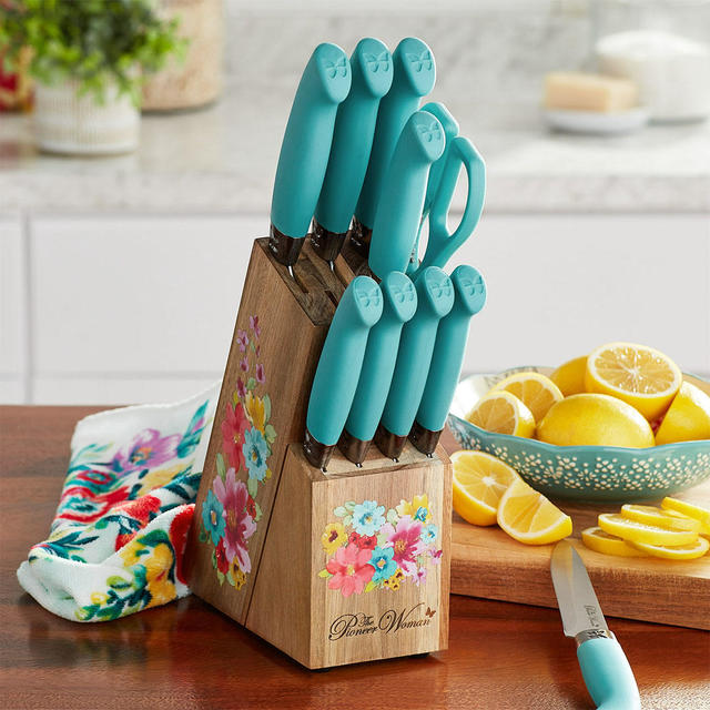 The Pioneer Woman Fancy Flourish 20-Piece Cutlery Set only $20, plus more!