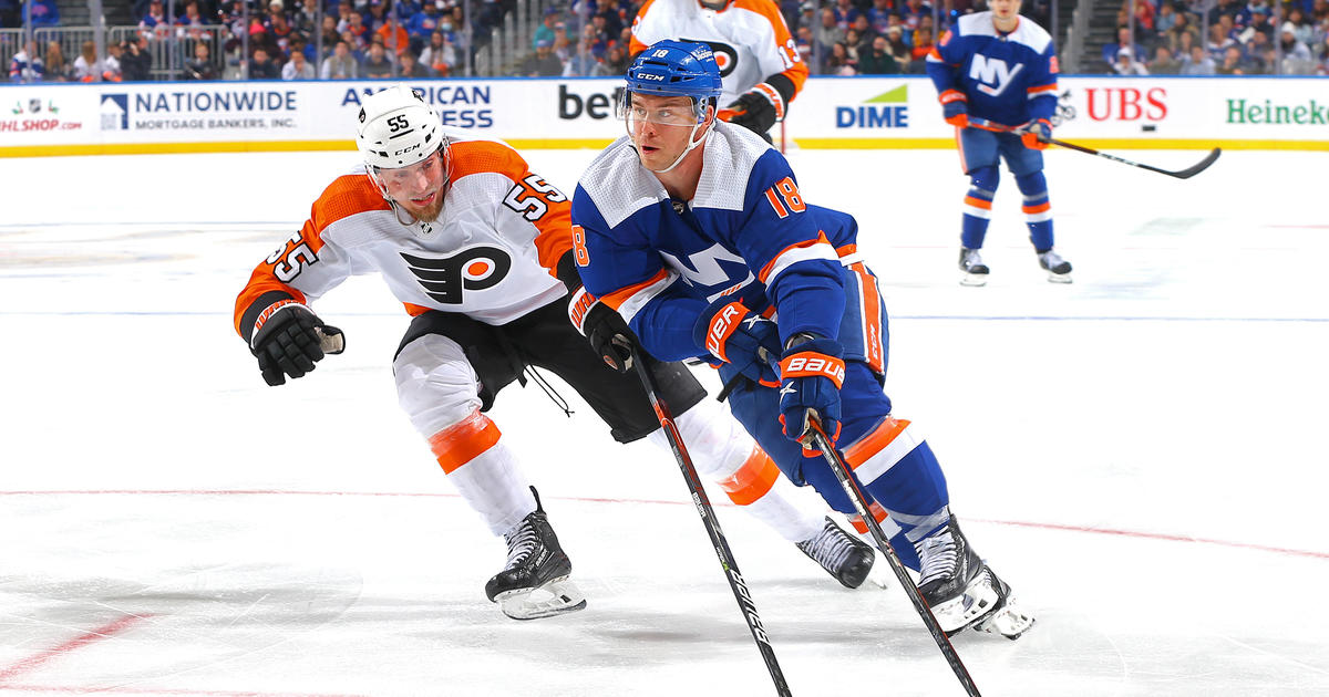 Islanders Score 3 Times In 3rd, Beat Flyers - CBS New York