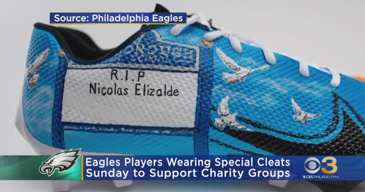 Philadelphia Eagles Cleats Honor Michael Jordan & Kobe Bryant