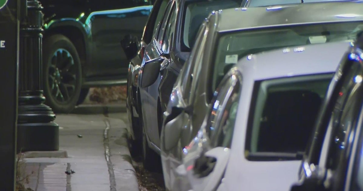 Over a dozen vehicles damaged in Rogers Park: Police CBS Chicago