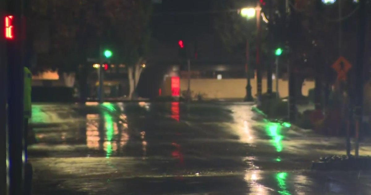 Sacramento begins to get hit by rain