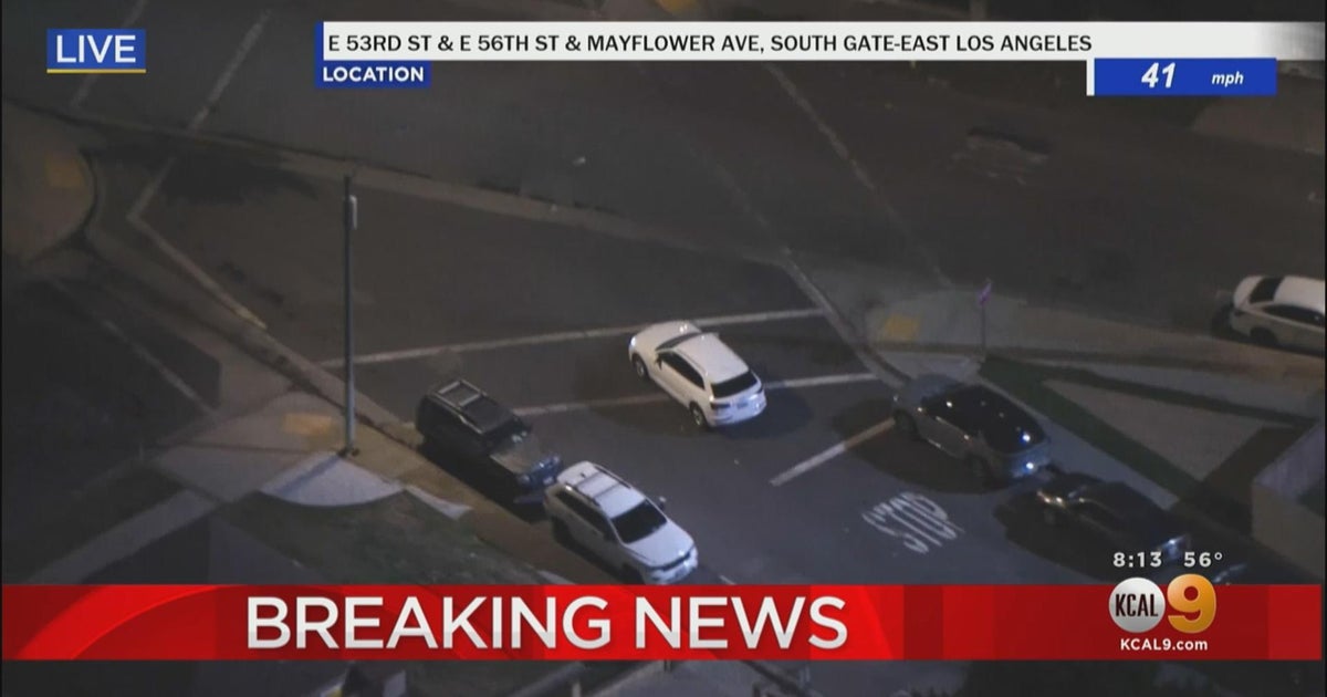 Authorities arrest pursuit suspect hiding underneath Maywood carport