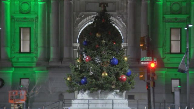 philadelphia-holiday-tree-clean-image-city-hall-jpg.jpg 