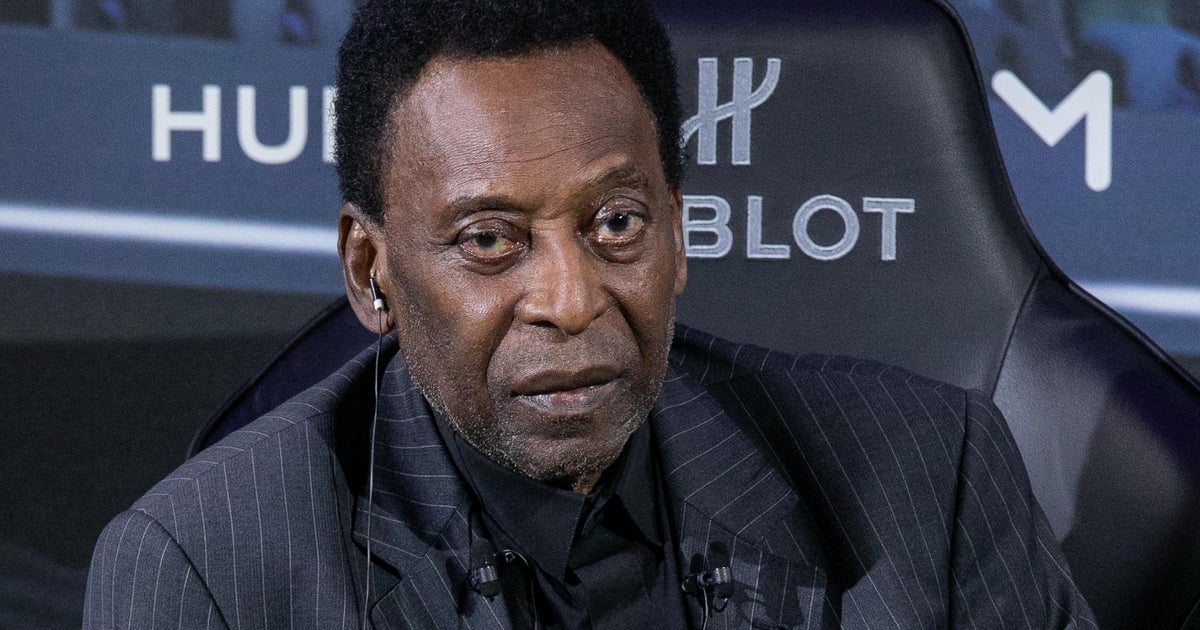 Lenda do futebol Pelé hospitalizado no Brasil em meio a tratamento de câncer, mas filha ‘sem emergência’