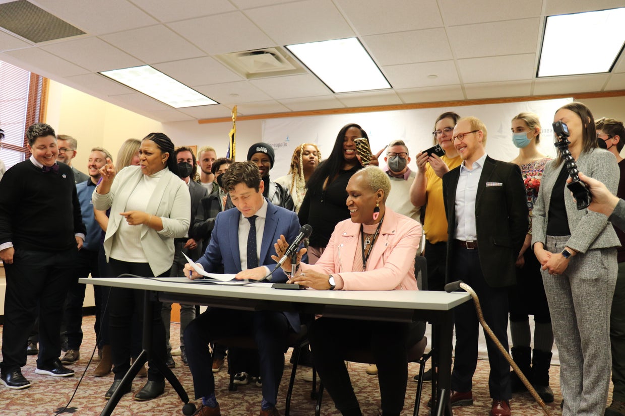 Minneapolis mayor signs executive order protecting gender-affirming ...