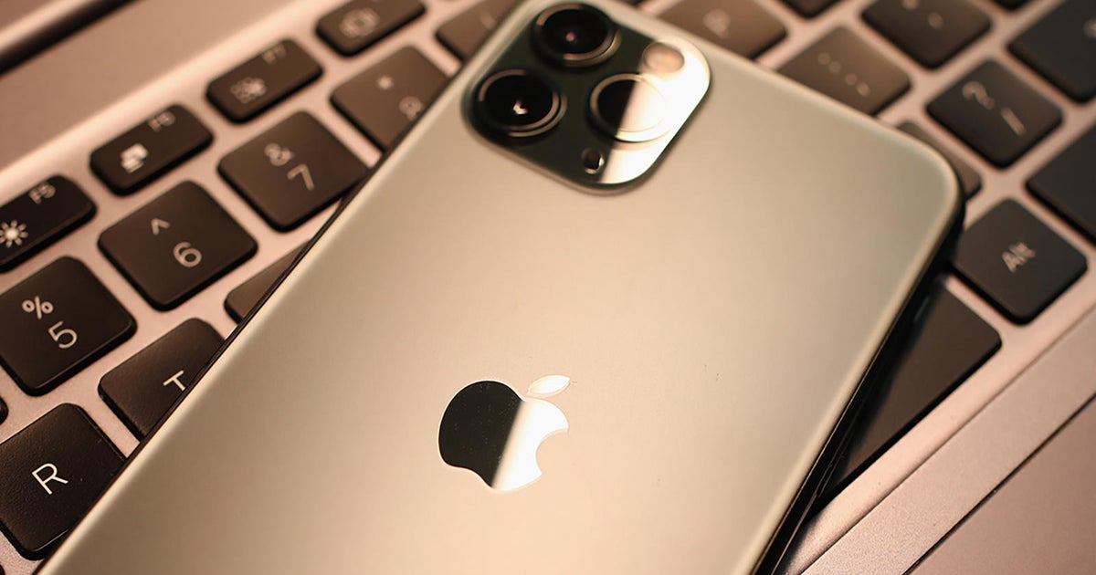 Florida person charged after nearly 20 foil-wrapped telephones uncovered inside of Jeep Florida person charged after nearly 20 foil-wrapped telephones uncovered inside of Jeep