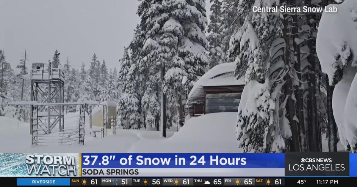 more-than-three-feet-of-snow-fall-over-24-hours-in-northern-california