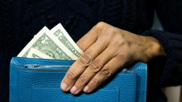 cbsn-fusion-pace-of-u-s-wage-growth-slows-from-pandemic-highs-thumbnail-1540734-640x360.jpg 