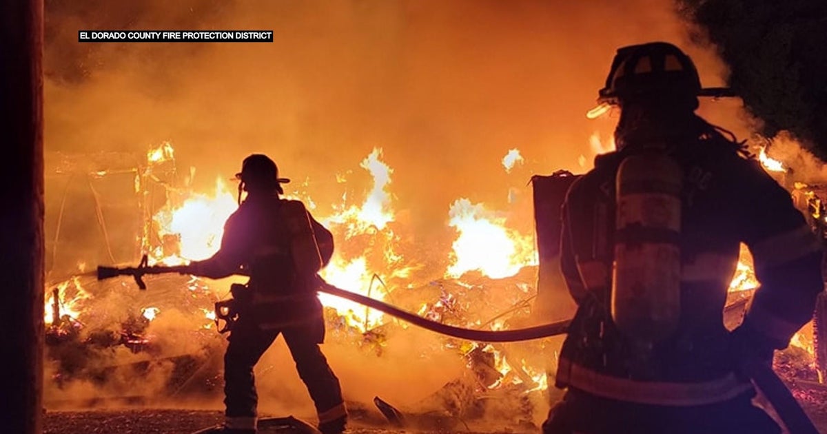 Detached garage goes up in flames in rural El Dorado County