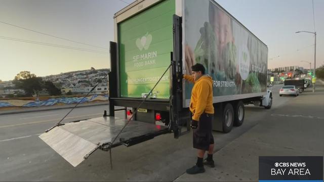 food-bank-driver-121222.jpg 