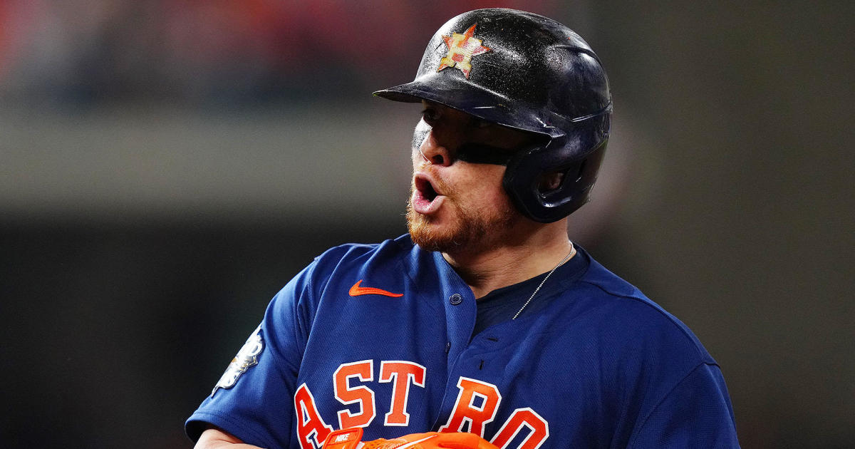 Video shows Christian Vazquez's reaction to being traded to Astros