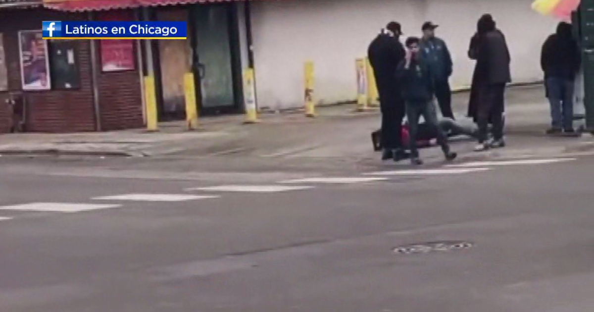 Son shot while intervening as food vendor dad was robbed CBS Chicago