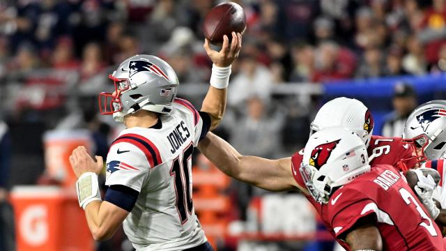 Patriots' Mac Jones impresses under the pressure of showdown vs