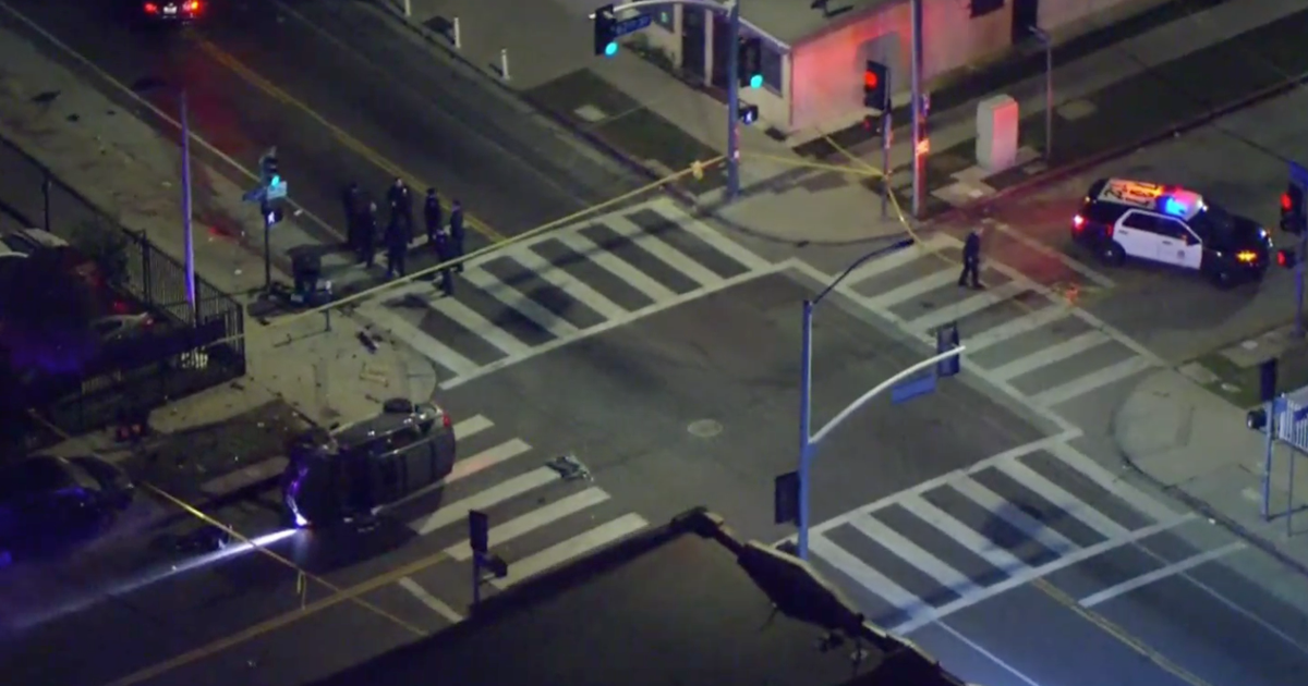 Hyde Park crash Victims were fleeing shooting scene CBS Los Angeles