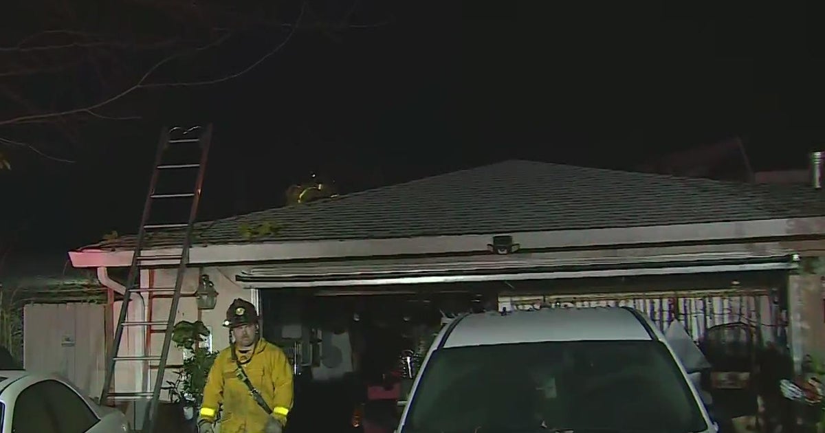 Family of 5 displaced after a North Highlands fire