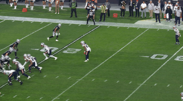 Derek Carr to Mack Hollins
