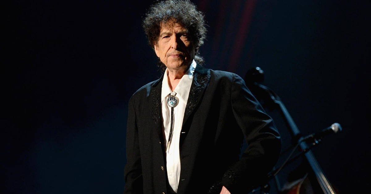 Bob Dylan Gives Brief Explanation For Thanking Dunkin' Workers In New 