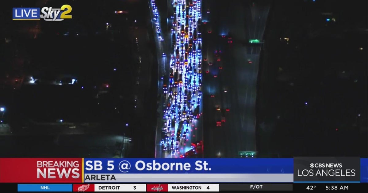 Multiple car crash closes all lanes of southbound 5 in Arleta - CBS Los ...