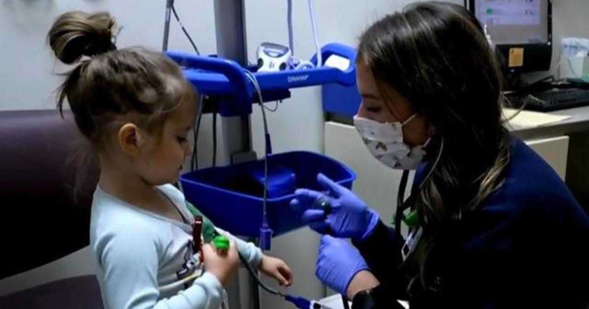 “Tripledemic” severely strains children’s hospitals
