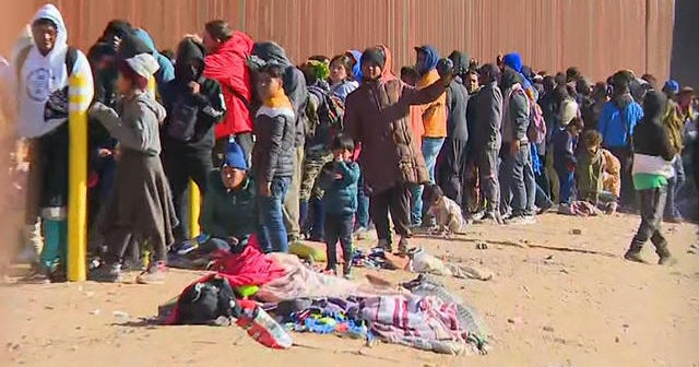 Crisis at the U.S.-Mexico border as agents and asylum-seeking migrants ...