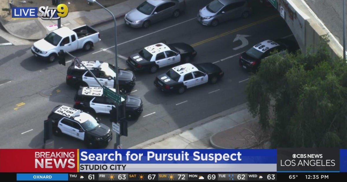 Police searching for pursuit suspect - CBS Los Angeles