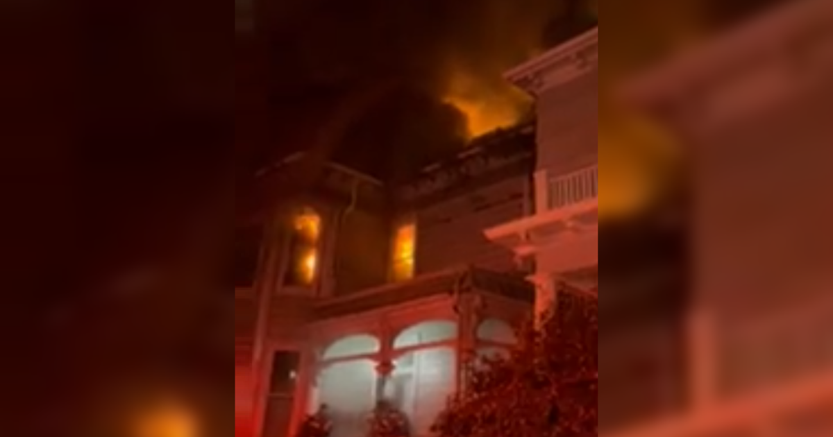 Victorian home in downtown Sacramento catches fire