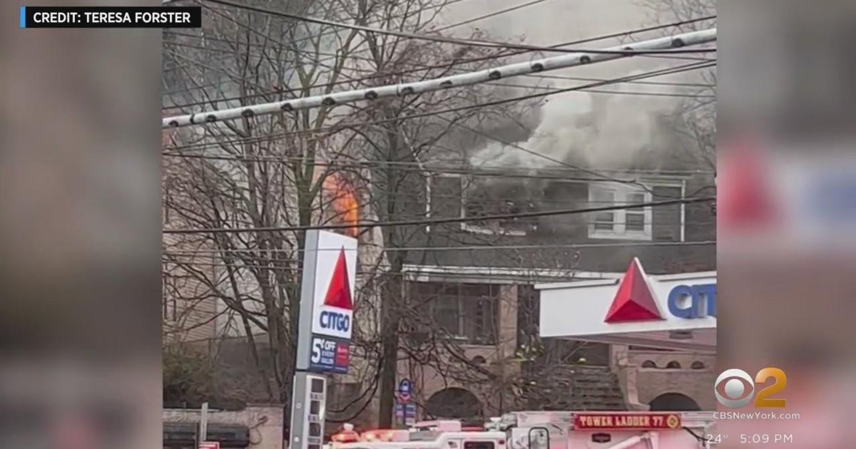 2 small children killed in Staten Island fire - CBS New York