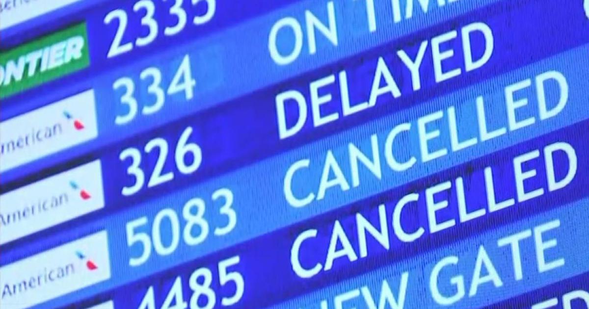 PHL空港では天候により400便以上のフライトが遅延、欠航した
