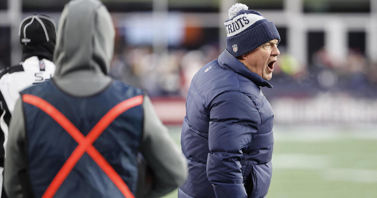 New England Patriots vs. Cincinnati Bengals Notebook: Kendrick Bourne,  Marcus Jones Nearly Spark Christmas Eve Comeback - Sports Illustrated New  England Patriots News, Analysis and More