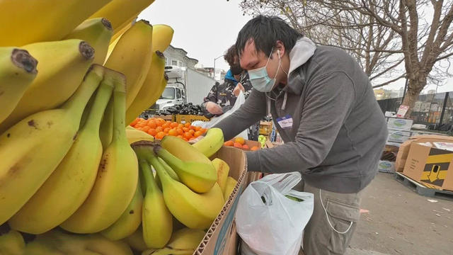 foodbank-bananas.jpg 