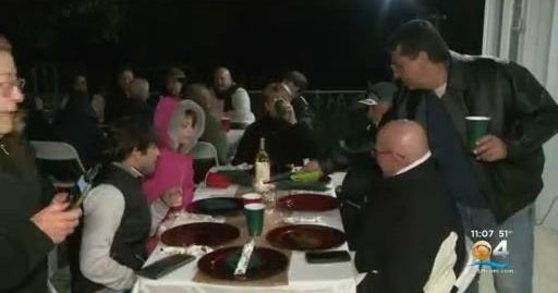 South Florida families arrive jointly to rejoice Noche Buena