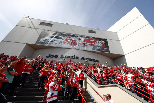 This day in history: Red Wings play first game at Joe Louis Arena